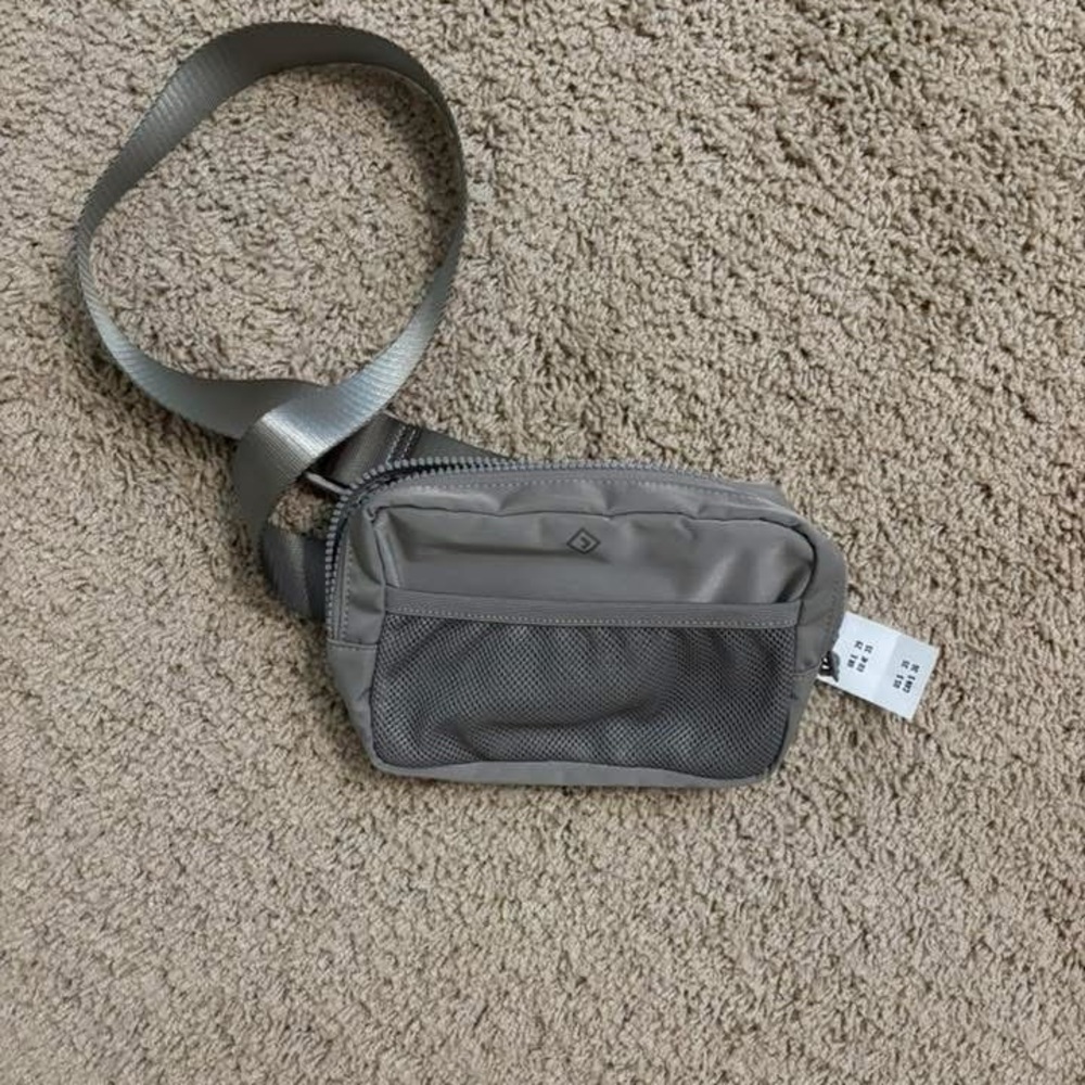 Elegant Gray Crossbody Bag